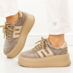 Taupe skórzane półbuty damskie Filippo Dp7111/26. Półbuty damskie Filippo, na jesień, bez wzorów, z dzianiny, eleganckie, z okrągłym noskiem, bez obcasa, na platformie, bez zapięcia. Za 299.00 zł.