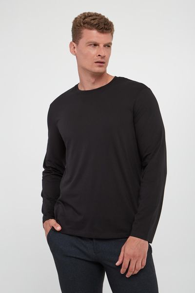Longsleeve ARMANI EXCHANGE. Bluzki z długim rękawem męskie Armani Exchange, l, bez wzorów, bez kołnierzyka. Za 289.00 zł.