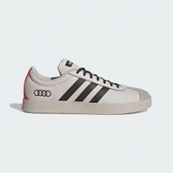 Buty Vl Court Audi Revolut F1 Team. Białe obuwie sportowe damskie Adidas, bez wzorów, z syntetyku. Za 299.00 zł.