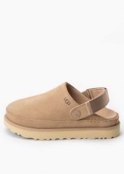 UGG Goldenstar Clog Klapki damskie. Brązowe klapki damskie UGG, bez wzorów, bez obcasa. Za 589.99 zł.