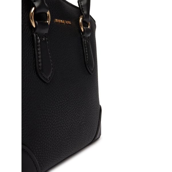 Torebka MICHAEL Michael Kors. Czarne torebki do ręki damskie MICHAEL Michael Kors, bez wzorów, klasyczne, bez dodatków. Za 859.99 zł.