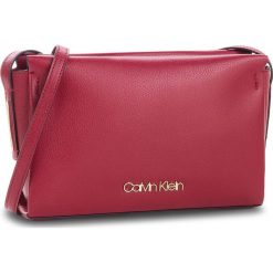Torebka CALVIN KLEIN - Frame Ew Crossbody K60K604447 628. Czerwone listonoszki damskie Calvin Klein, ze skóry ekologicznej. Za 399.00 zł.