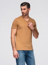 Męska klasyczna bawełniana koszulka z dekoltem w serek BASIC – brązowa V9 - Rozmiar: M. Brązowe t-shirty męskie Ombre Clothing, m, bez wzorów, z bawełny, klasyczne, bez kołnierzyka. W wyprzedaży za 29.99 zł.