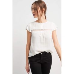 Koszulka z napisem. T-shirty damskie marki Orsay. W wyprzedaży za 40.00 zł.