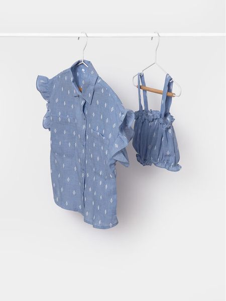 Mayoral Bluzka 6105 Niebieski Regular Fit. Niebieskie bluzki dla dziewczynek Mayoral, bez wzorów, z syntetyku, bez kołnierzyka, bez ramiączek. Za 129.99 zł.