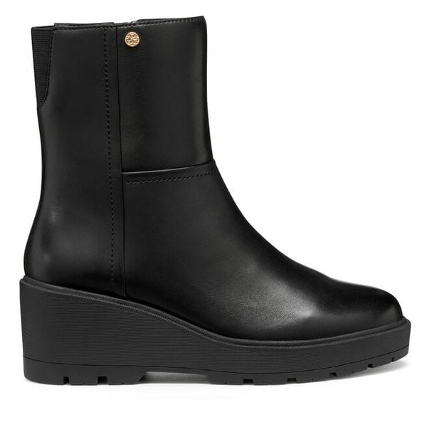 Botki Geox. Czarne botki damskie Geox, bez obcasa, na koturnie, bez zapięcia. Za 539.99 zł.