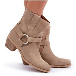 Botki Z Naturalnego Zamszu Na Obcasie Zazoo 3444/2 Jasnobeżowe beżowy. Brązowe botki damskie eleganckie, bez obcasa, na obcasie, bez zapięcia. Za 655.57 zł.
