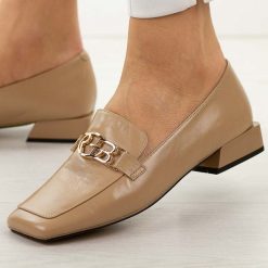 Beżowe skórzane mokasyny damskie DiA 3125. Brązowe mokasyny damskie DiA, z jeansu, biznesowe. Za 449.00 zł.