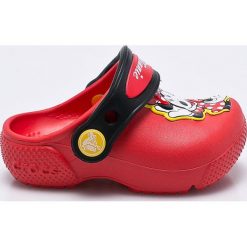 Crocs - Klapki dziecięce Disney Minnie Mouse. Sandały dziewczęce marki Crocs. W wyprzedaży za 129.90 zł.