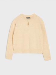 Sweter z dekoltem w kształcie łezki - kremowy. Białe swetry damskie Sinsay, l, bez wzorów, bez kołnierzyka, bez ramiączek, bez kaptura. Za 59.99 zł.