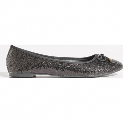 Brokatowe baleriny - Czarny. Czarne baleriny damskie Sinsay. Za 29.99 zł.
