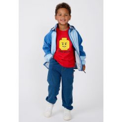 Kurtka Softshell Chłopięca LEGO Sefrit200 Niebieska. Niebieskie kurtki i płaszcze dla chłopców LEGO, bez wzorów, z softshellu, sportowe, bez kaptura. Za 269.99 zł.