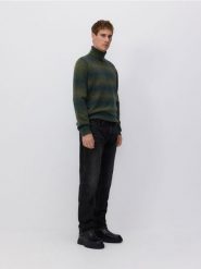 Jeansy regular z efektem sprania - szary. Szare jeansy męskie Reserved. W wyprzedaży za 49.99 zł.