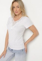 Jasnoszary T-shirt z Bawełny Ozdobiony Koronką Parilne. Szare bluzki damskie Born2be, s, bez wzorów, z bawełny, eleganckie, bez kołnierzyka. Za 34.99 zł.