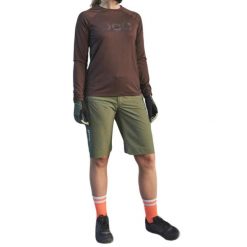 Spodenki rowerowe damskie POC W's Essential Enduro. Zielone obuwie sportowe damskie POC, bez wzorów, rowerowe. W wyprzedaży za 330.80 zł.