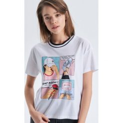 Koszulka z ilustracją w stylu pop-art - Biały. Białe t-shirty damskie marki Cropp. Za 39.99 zł.