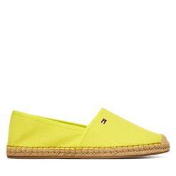 Espadryle Tommy Hilfiger. Zielone espadryle damskie Tommy Hilfiger, bez wzorów, bez obcasa, bez zapięcia. Za 249.99 zł.