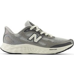 Buty męskie New Balance Fresh Foam Arishi v4 MARISTG4 – szare. Szare buty sportowe męskie New Balance, z materiału, bez zapięcia, do biegania. Za 299.99 zł.
