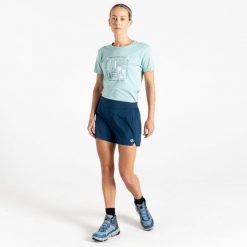 Spodenki turystyczne damskie Off Trail. Fioletowe szorty damskie Dare 2b, s, bez wzorów, sportowe, do biegania. W wyprzedaży za 159.99 zł.