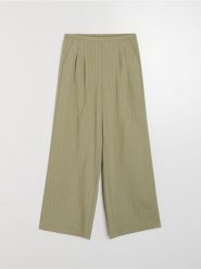 Spodnie wide leg w pionowe paski z wiskozą i domieszką lnu - wielobarwny. Spodnie materiałowe damskie Sinsay, l, bez wzorów, z wiskozy. Za 49.99 zł.