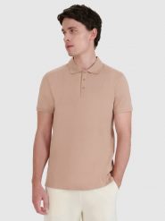 4F Koszulka polo regular męska - beżowa S. Brązowe koszulki polo męskie 4f, m, bez wzorów, z bawełny, bez kołnierzyka, bez ramiączek. Za 89.99 zł.