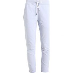Juvia Spodnie treningowe light blue. Spodnie sportowe damskie Juvia, z bawełny. Za 579.00 zł.