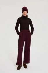 Spodnie wide leg burgundowe. Czerwone spodnie materiałowe damskie MOODO, l, bez wzorów, z elastanu. Za 119.99 zł.