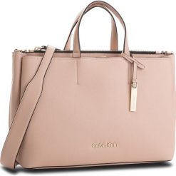 Torebka CALVIN KLEIN - Step Up Large Tote K60K604290 628. Torby na ramię damskie marki Calvin Klein. Za 799.00 zł.