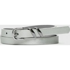 Pieces - Pasek Telsa. Szare paski damskie Pieces, w paski. W wyprzedaży za 29.90 zł.