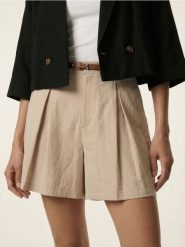 Szorty bermudy z paskiem i domieszką wiskozy - beżowy. Brązowe szorty damskie Sinsay, l, bez wzorów, z wiskozy. Za 49.99 zł.