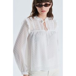 Bluzka z tkaniny plumeti - Kremowy. Bluzki damskie marki Cropp. Za 79.99 zł.