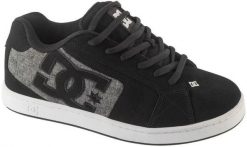 DC Shoes Net DC01774-062 Czarne 47. Czarne trampki męskie DC Shoes, bez wzorów, bez zapięcia. Za 258.77 zł.