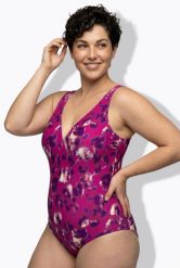 Damskie Kostium kąpielowy kwiaty miękkie miseczki ozdobna klamra. Czerwone kostiumy jednoczęściowe damskie Ulla Popken, plus size, bez wzorów, z elastanu, plus size, do pływania. Za 191.99 zł.