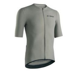 Koszulka rowerowa SUPREMO, tytanowa. Szare buty sportowe męskie GIST, bez zapięcia, rowerowe. Za 386.00 zł.