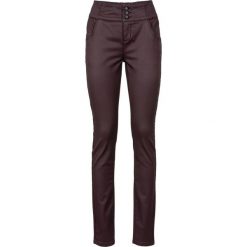 Spodnie ze stretchem, z połyskującą powłoką bonprix bordowy. Spodnie materiałowe damskie marki DOMYOS. Za 129.99 zł.
