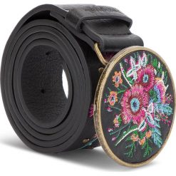 Pasek Damski DESIGUAL - 18WARP02 2000. Czarne paski damskie Desigual, w paski, ze skóry ekologicznej. W wyprzedaży za 169.00 zł.