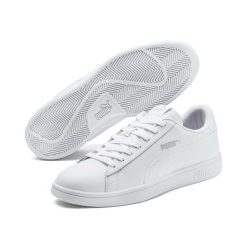 Buty sportowe Puma Smash V2 L. Białe buty sportowe męskie Puma, z materiału, bez zapięcia. W wyprzedaży za 190.00 zł.