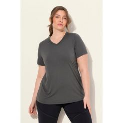 Damskie Bluzka funkcyjna antybakteryjny materiał dekolt w serek rękaw 1/2. Fioletowe koszulki sportowe damskie Ulla Popken, plus size, bez wzorów, z materiału, bez kołnierzyka, bez ramiączek. Za 195.99 zł.
