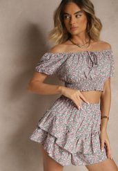 Zielono-Różowy Komplet Bluzka Typu Hiszpanka i Spódnico-Szorty Zdobione Falbanami Sadeviae. Zielone bluzki damskie Renee, m, z aplikacjami, eleganckie. Za 39.99 zł.