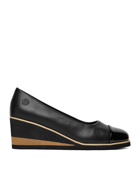 Go Soft Półbuty CEO-WYL3396-2 Czarny. Czarne czółenka damskie GO SOFT, bez wzorów, z materiału, bez obcasa, na koturnie, bez zapięcia. Za 129.99 zł.