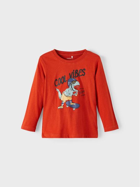 NAME IT Bluzka 13205201 Czerwony Regular Fit. Czerwone t-shirty dla chłopców Name it, bez wzorów, z bawełny, bez ramiączek. Za 84.99 zł.