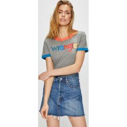 Wrangler - Top. Szare topy damskie Wrangler, z nadrukiem, z bawełny, z okrągłym kołnierzem, z krótkim rękawem. Za 119.90 zł.