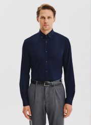 PAKO LORENTE – Granatowa koszula z bawełną. Koszule męskie Pako Lorente, l, bez wzorów, z bawełny, bez kołnierzyka, bez ramiączek. Za 199.99 zł.