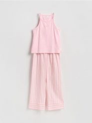 Dwuczęściowa piżama w paski - różowy. Czerwone piżamy damskie Reserved, l, bez wzorów, z bawełny, bez ramiączek. Za 129.99 zł.