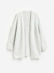 Ażurowy kardigan - jasnoszary. Szare kardigany damskie Reserved, l, w ażurowe wzory, z dzianiny. Za 149.99 zł.