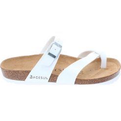 Japonki w kolorze białym. Klapki damskie marki Birkenstock. W wyprzedaży za 117.95 zł.