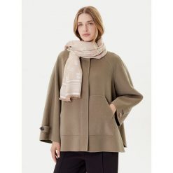 Chusta HUGO. Brązowe szaliki i chusty damskie Hugo, bez wzorów. Za 319.99 zł.