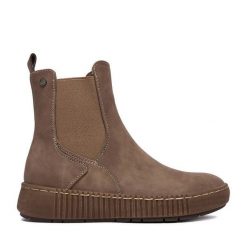 Botki Go Soft. Brązowe botki damskie GO SOFT, bez obcasa, na płaskiej podeszwie, bez zapięcia. Za 179.99 zł.