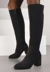 Czarne Kozaki Vices z Imitacji Zamszu na Niskim Obcasie Typu Słupek Ilovea. Czarne kozaki damskie Renee, bez obcasa, na obcasie. Za 159.99 zł.
