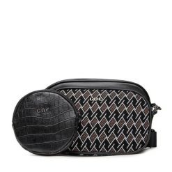 Torebka GOE. Czarne listonoszki damskie GOE, bez wzorów, bez dodatków. Za 179.99 zł.